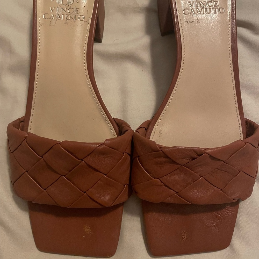 Vince Camuto Tan Mules Heels Sandals size 8 Square Toe Brown Woven Strap